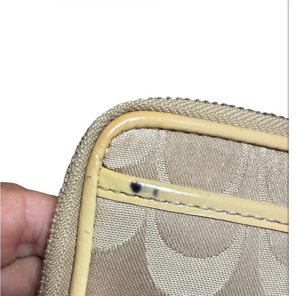 COACH Poppy Wallet - Picture 10 of 12